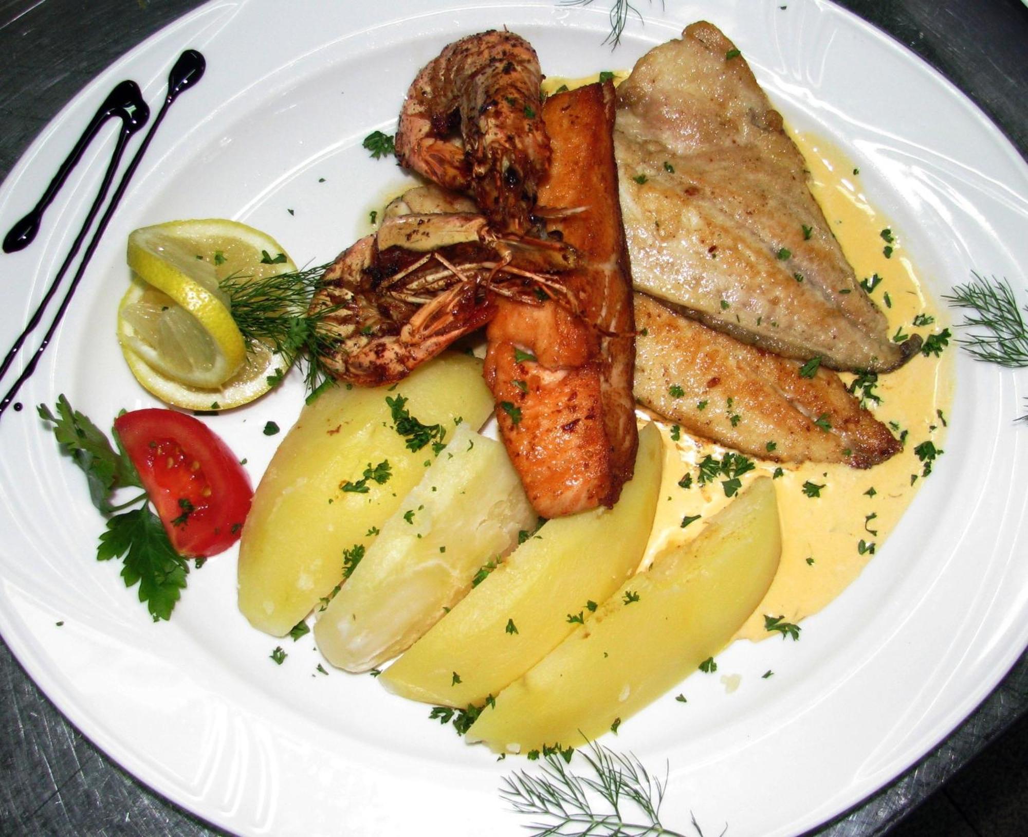 Wellnesshotel & Restaurant Hexenschopf Löffingen Buitenkant foto