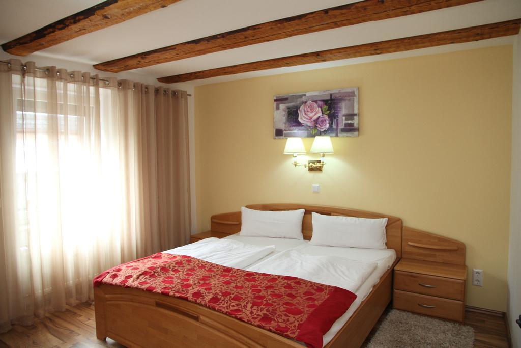 Wellnesshotel & Restaurant Hexenschopf Löffingen Buitenkant foto